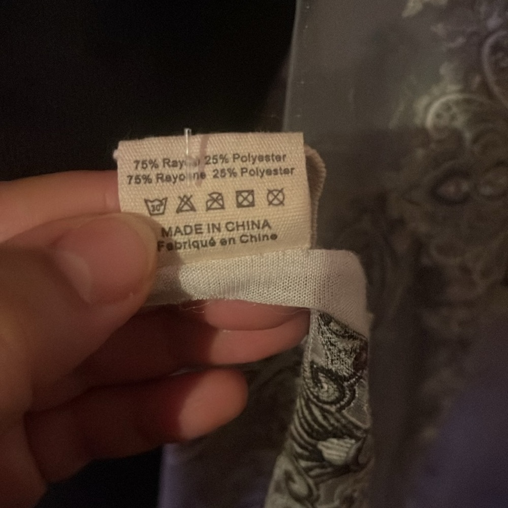 Pretty Persuasions Women's Paisley Burnout Tassel Ends Sheer Shawl Cardigan - Picture 5 of 6